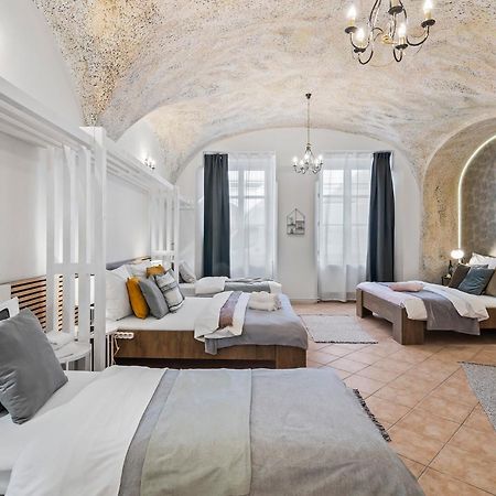 Charles Bridge Historical Apts By Michal&Friends 布拉格 外观 照片
