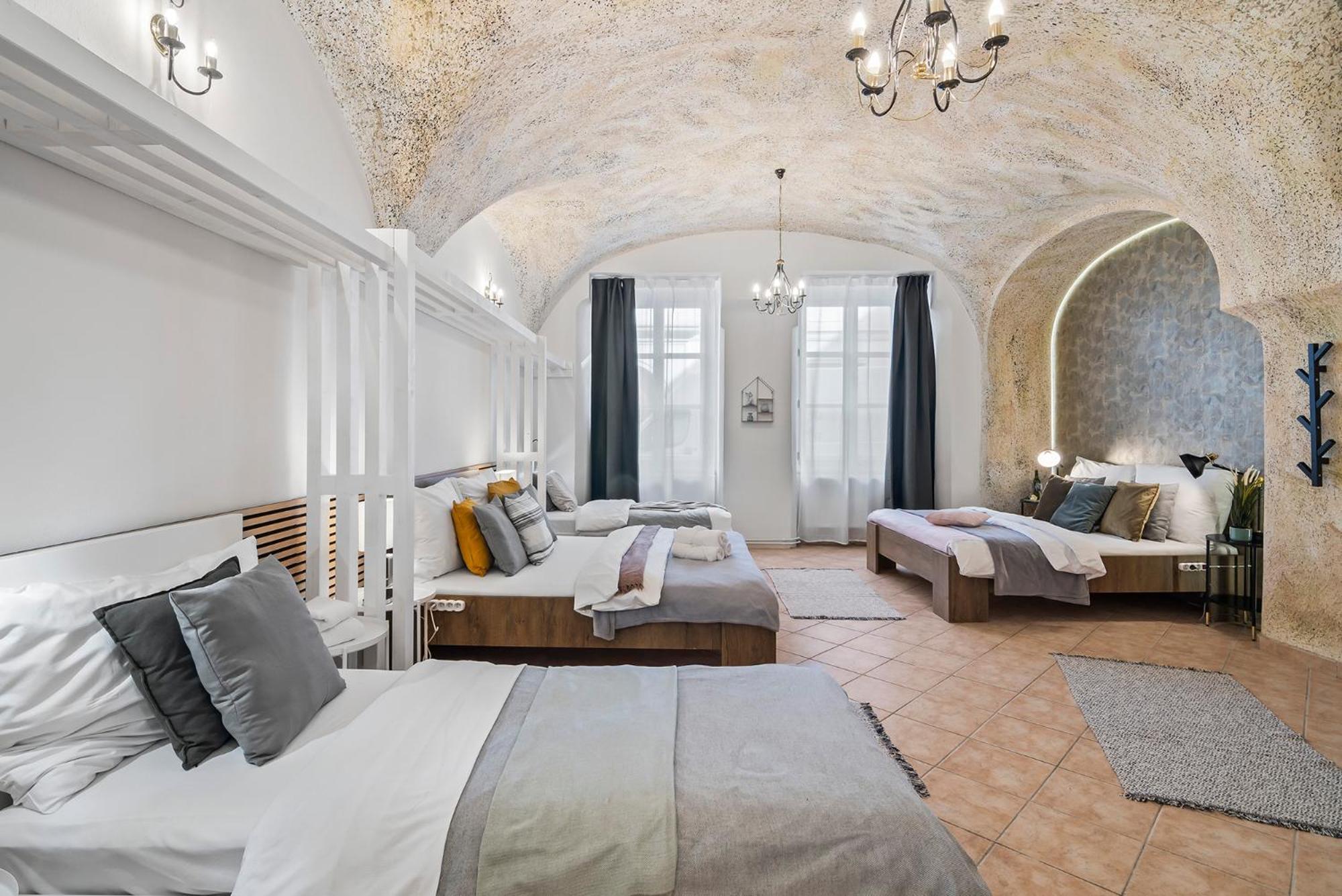 Charles Bridge Historical Apts By Michal&Friends 布拉格 外观 照片