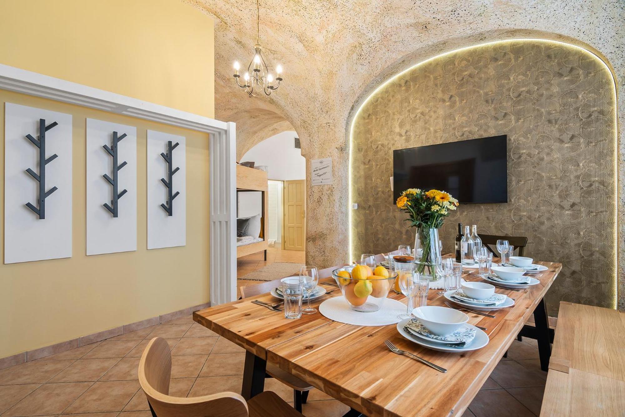 Charles Bridge Historical Apts By Michal&Friends 布拉格 外观 照片